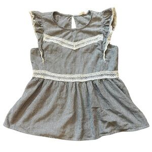 Hem & Thread Gray Striped Lace-Trim Flutter Sleeve Top